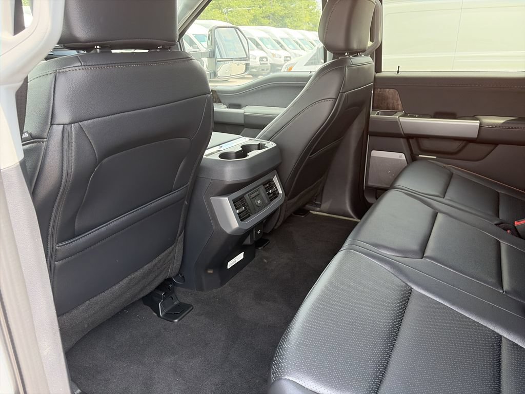 New 2026 Ford F250 Lariat w/ Black Appearance Package AWD/4WD image 31
