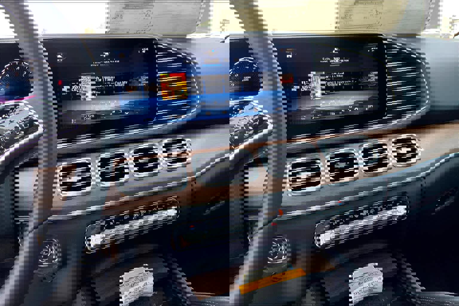 Certified 2025 Mercedes-Benz GLE 350 4MATIC image 13