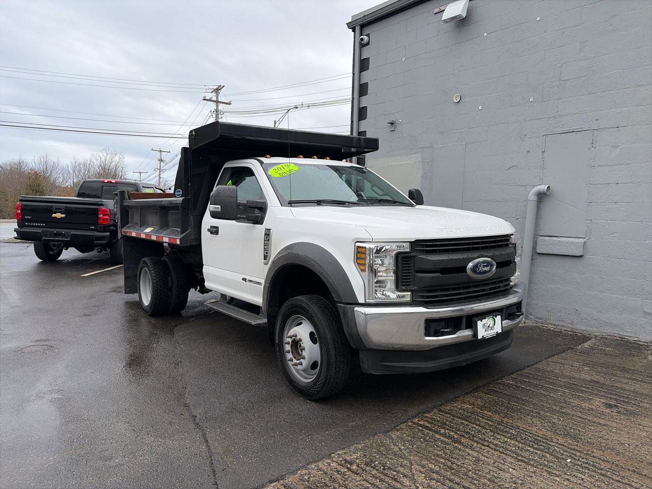 Used 2019 Ford F550 4x4 Regular Cab Super Duty image 2