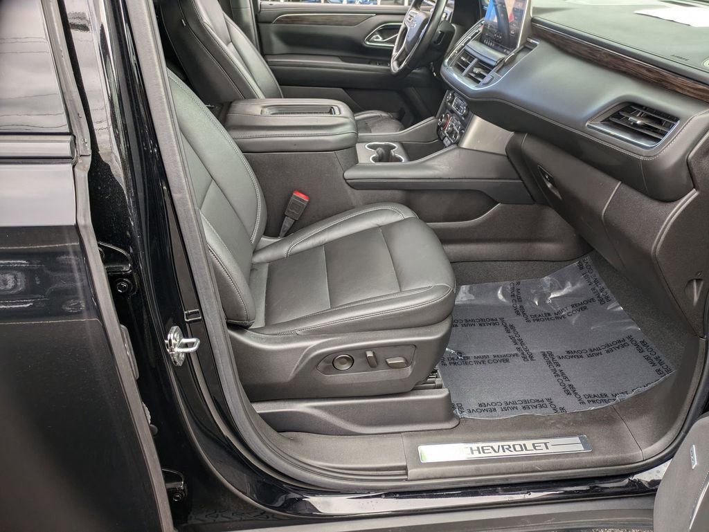 Used 2021 Chevrolet Suburban Z71 image 27