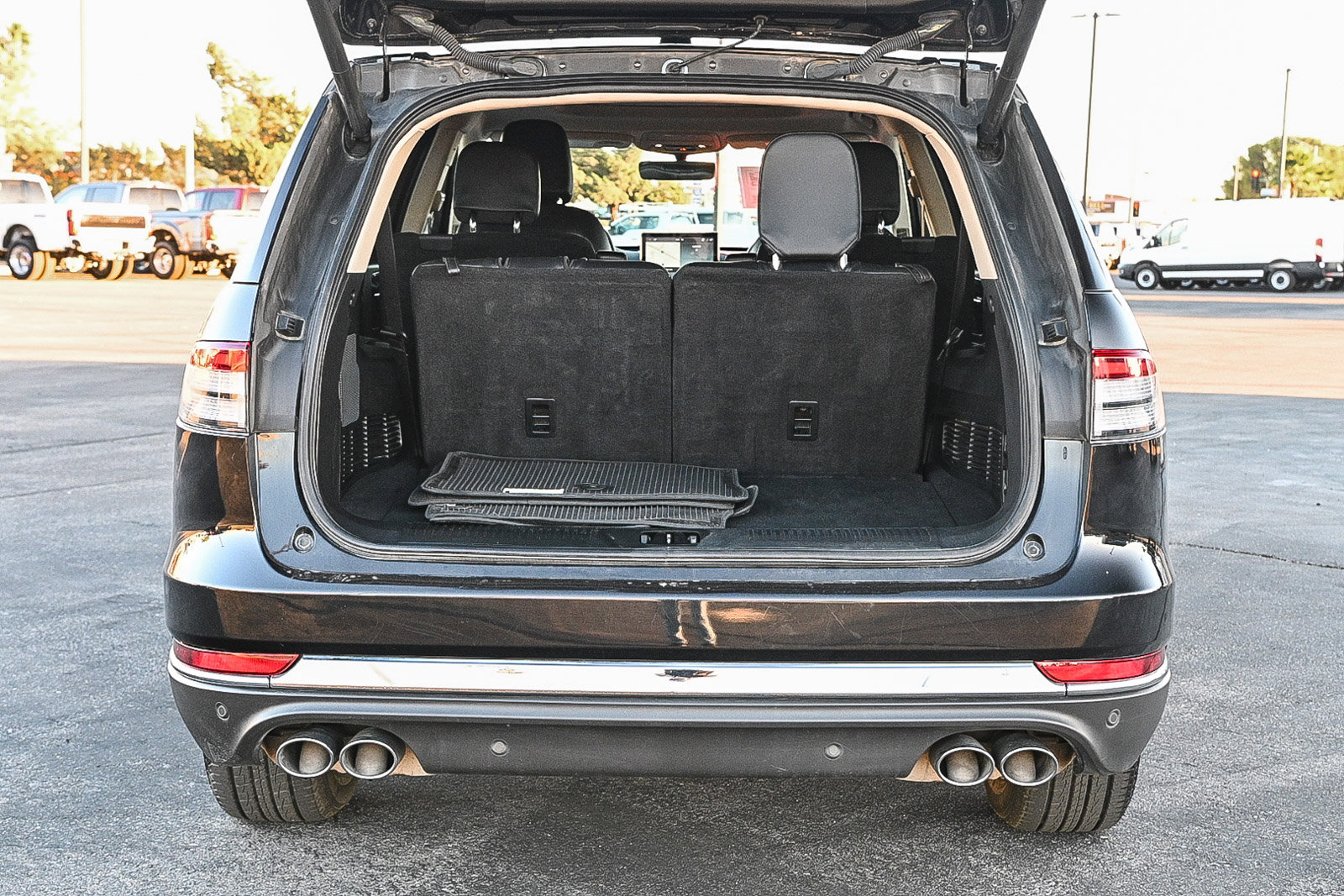 Used 2023 Lincoln Aviator Reserve w/ Elements Package Plus image 28