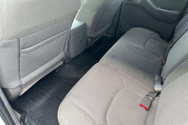 Used 2017 Nissan Frontier SV image 15