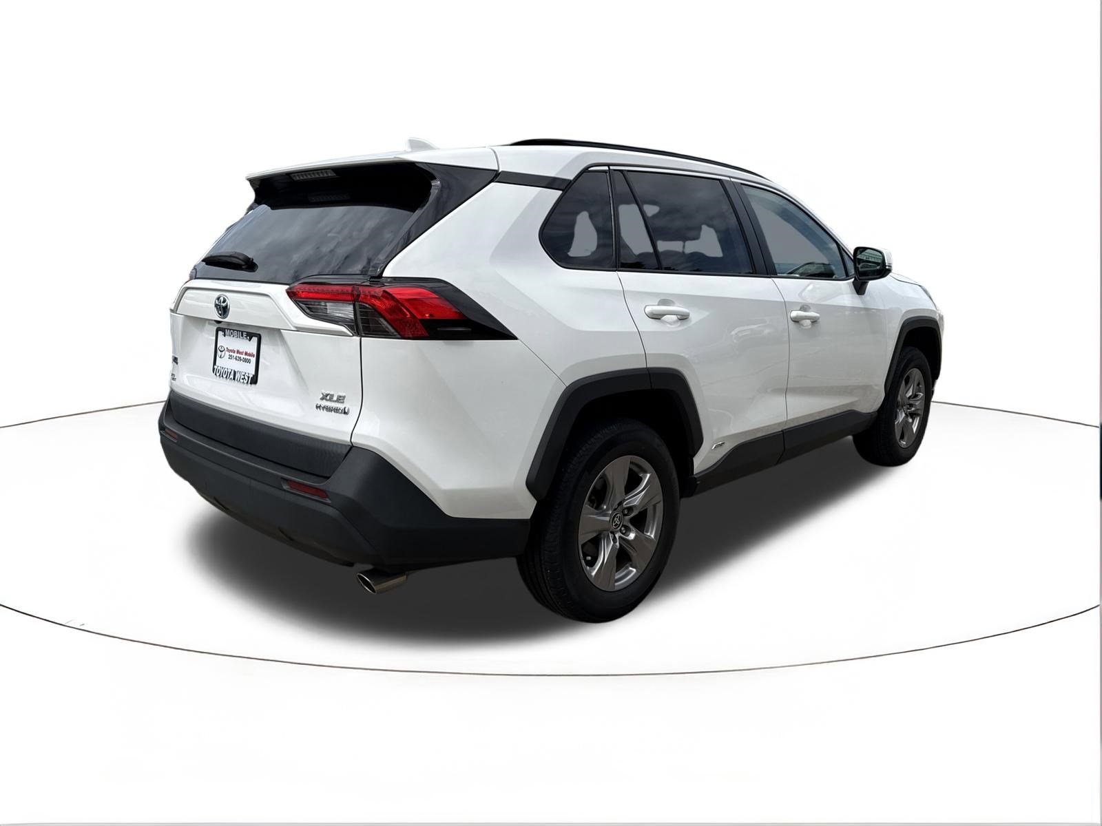 Used 2023 Toyota RAV4 XLE w/ Convenience Package AWD/4WD image 3