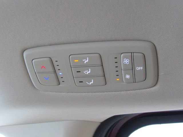 Used 2023 Kia Carnival LX image 39