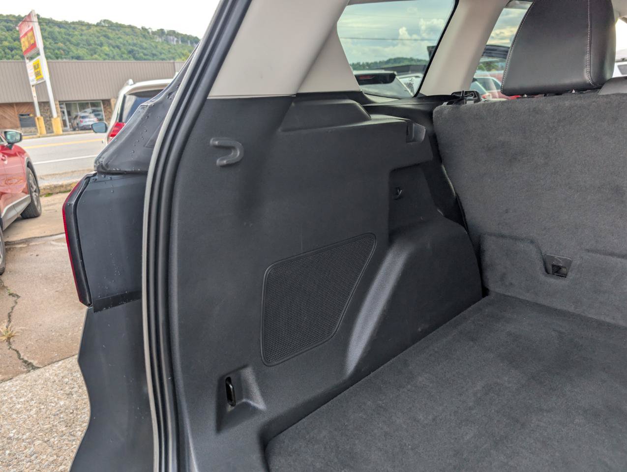 Used 2019 Ford Escape Titanium AWD/4WD image 43