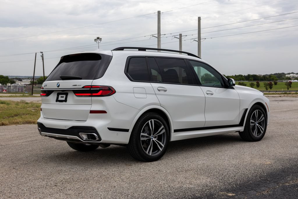 Used 2026 BMW X7 xDrive40i w/ M Sport Package AWD/4WD image 7