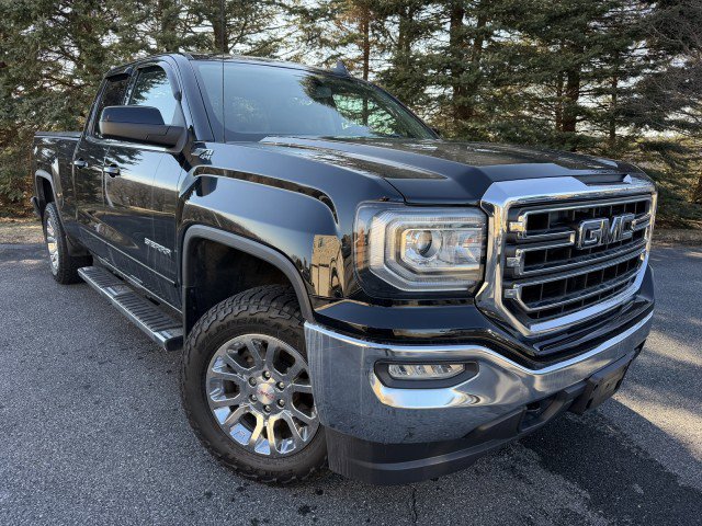 Used 2017 GMC Sierra 1500 SLE w/ SLE Value Package image 3
