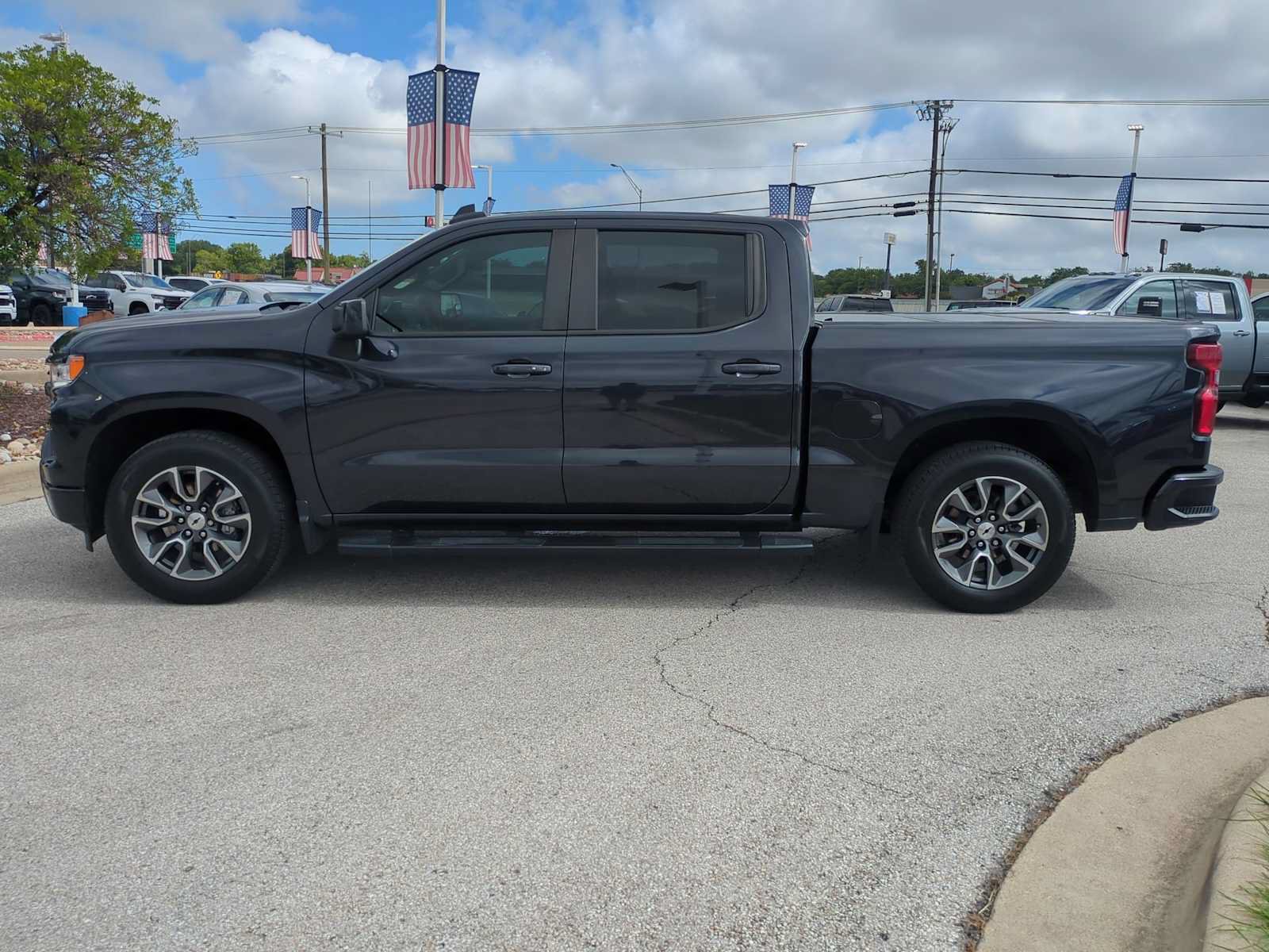 Used 2022 Chevrolet Silverado 1500 RST RWD image 5