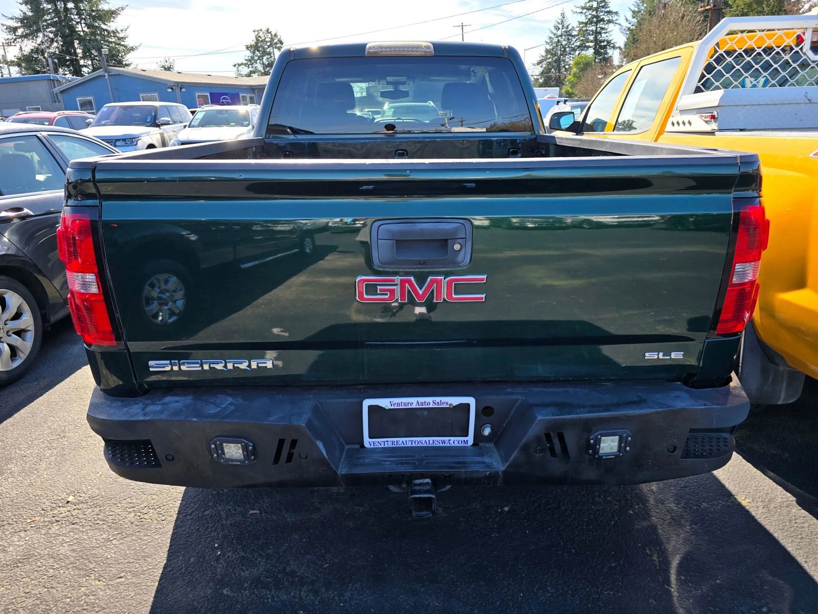 Used 2014 GMC Sierra 1500 SLE w/ SLE Value Package AWD/4WD image 3