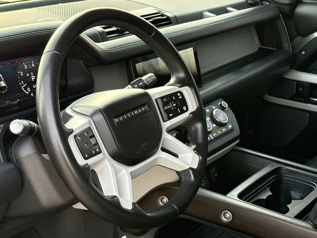 Used 2021 Land Rover Defender 110 X-Dynamic HSE AWD/4WD image 19