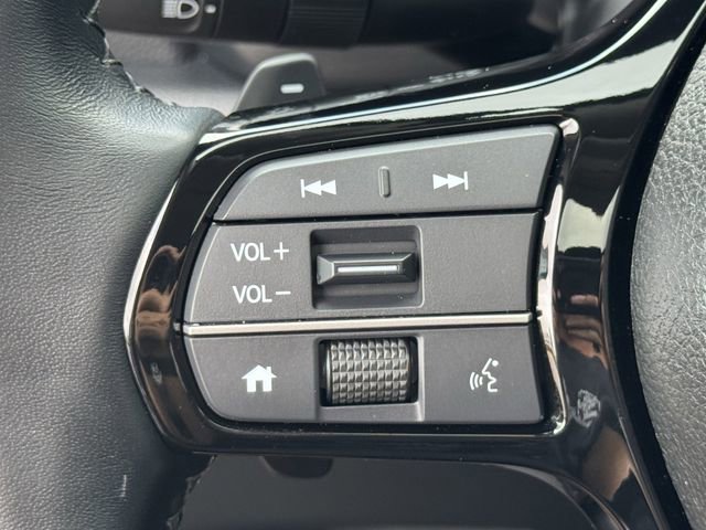 Used 2025 Honda Pilot Touring image 23