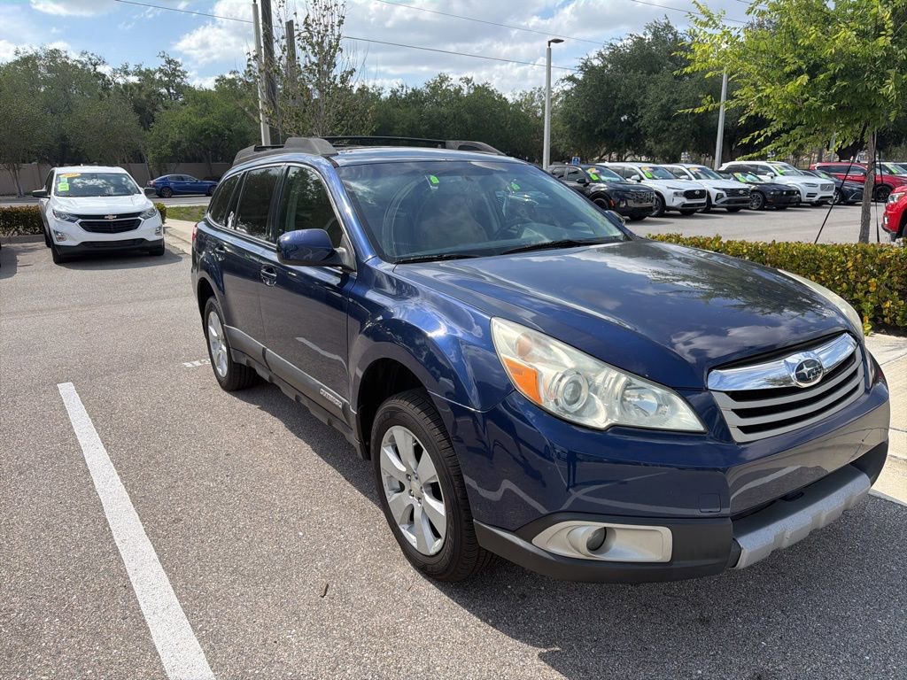 Used 2010 Subaru Outback 2.5i Premium AWD/4WD image 8