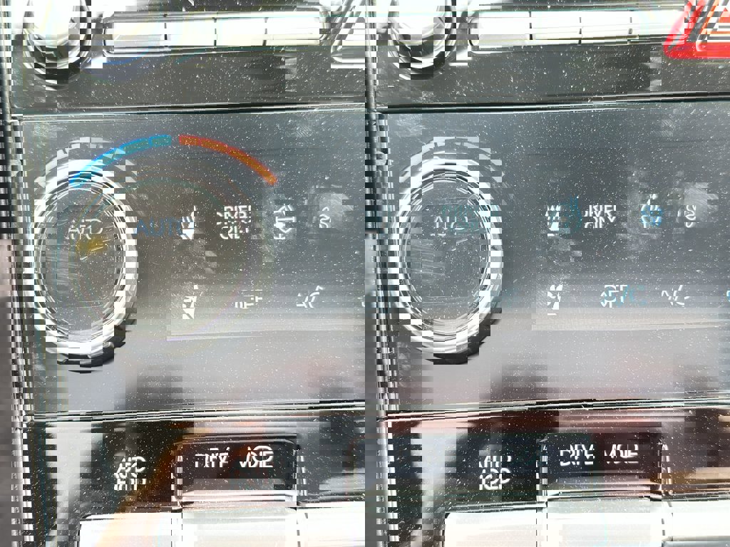 New 2025 Hyundai Santa Fe Limited image 23