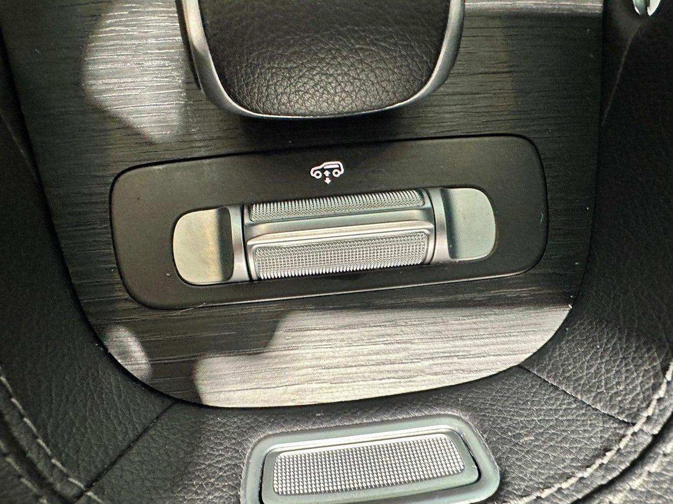 Certified 2023 Mercedes-Benz GLS 450 4MATIC image 31