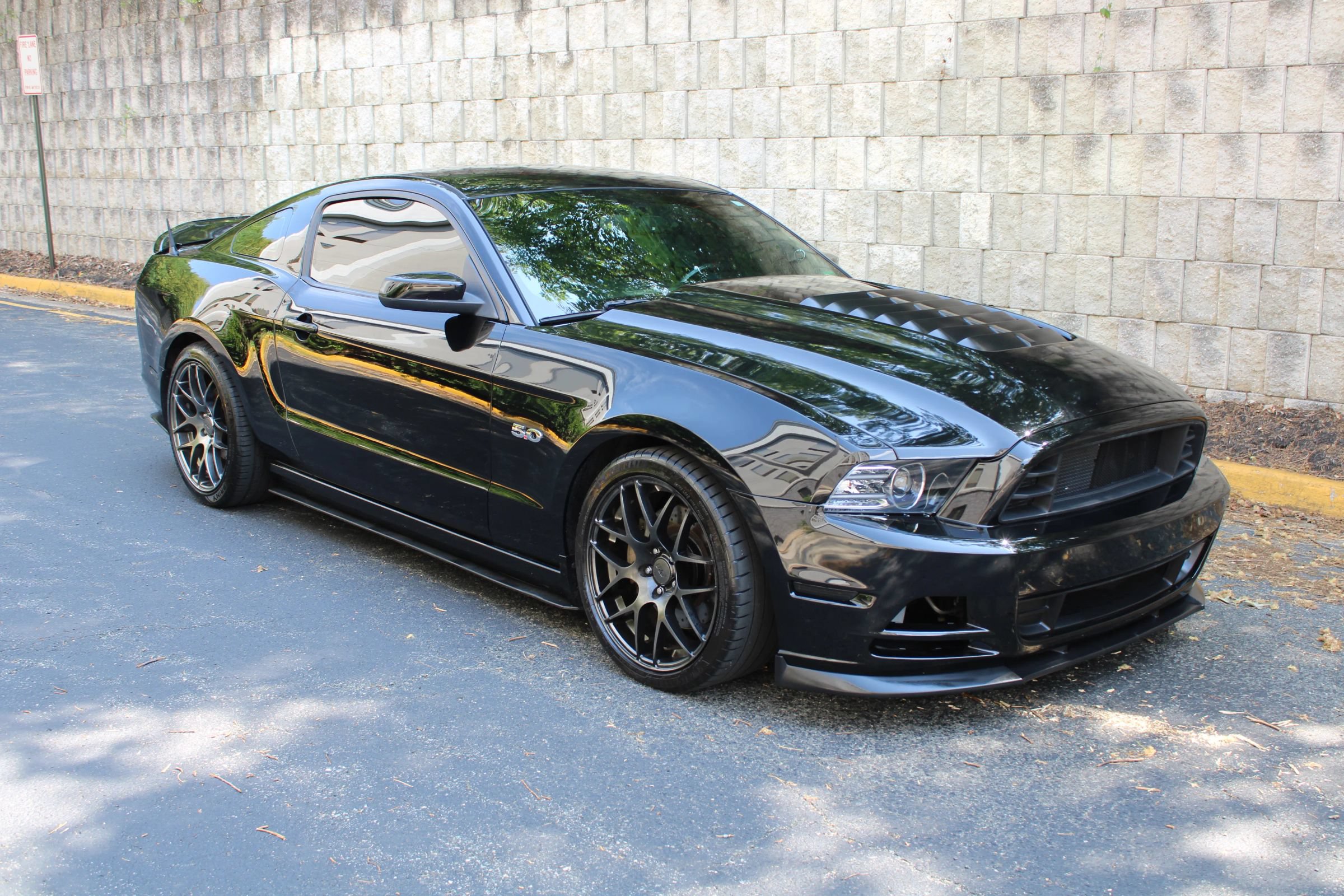 Used 2014 Ford Mustang GT w/ Equipment Group 301A RWD image 29