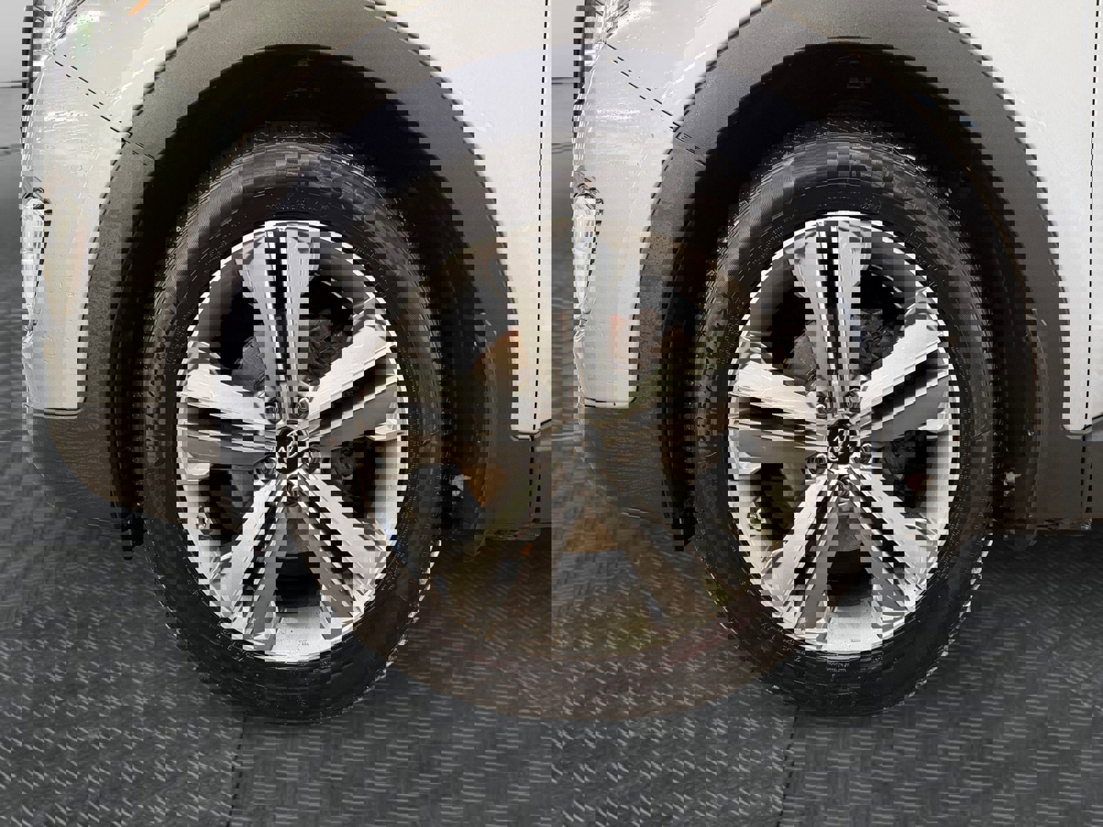 Used 2014 Hyundai Santa Fe GLS w/ Premium Package 05 image 25