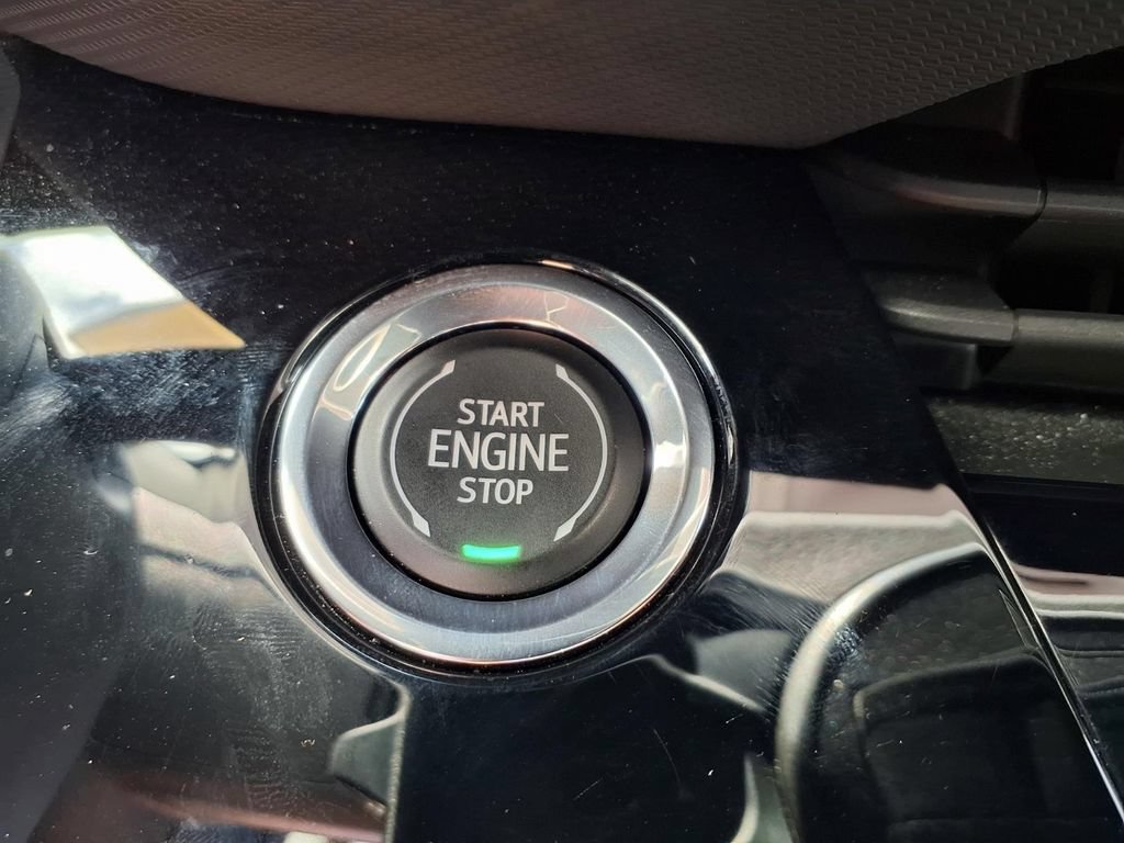 Certified 2025 Buick Envision Preferred AWD/4WD image 21