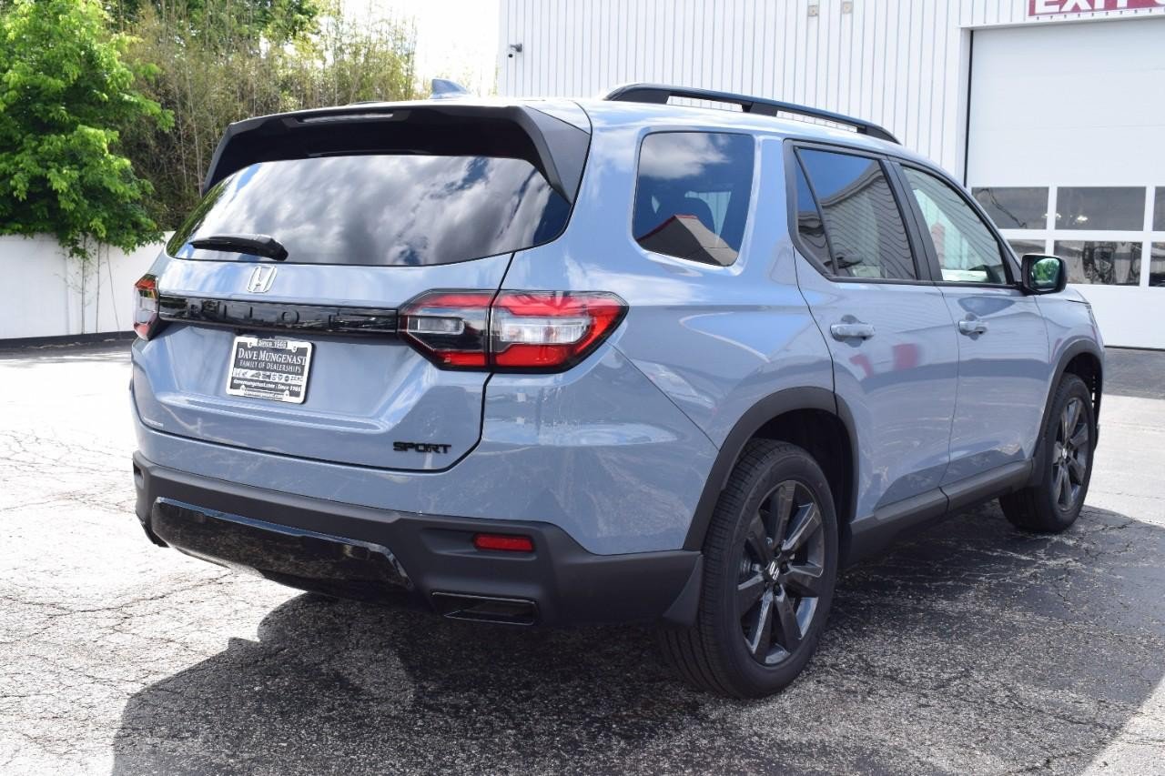 New 2026 Honda Pilot Sport image 5