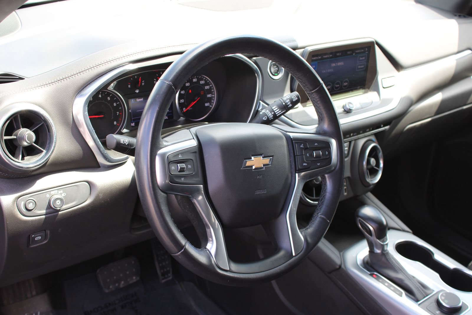 Used 2020 Chevrolet Blazer LT FWD image 11