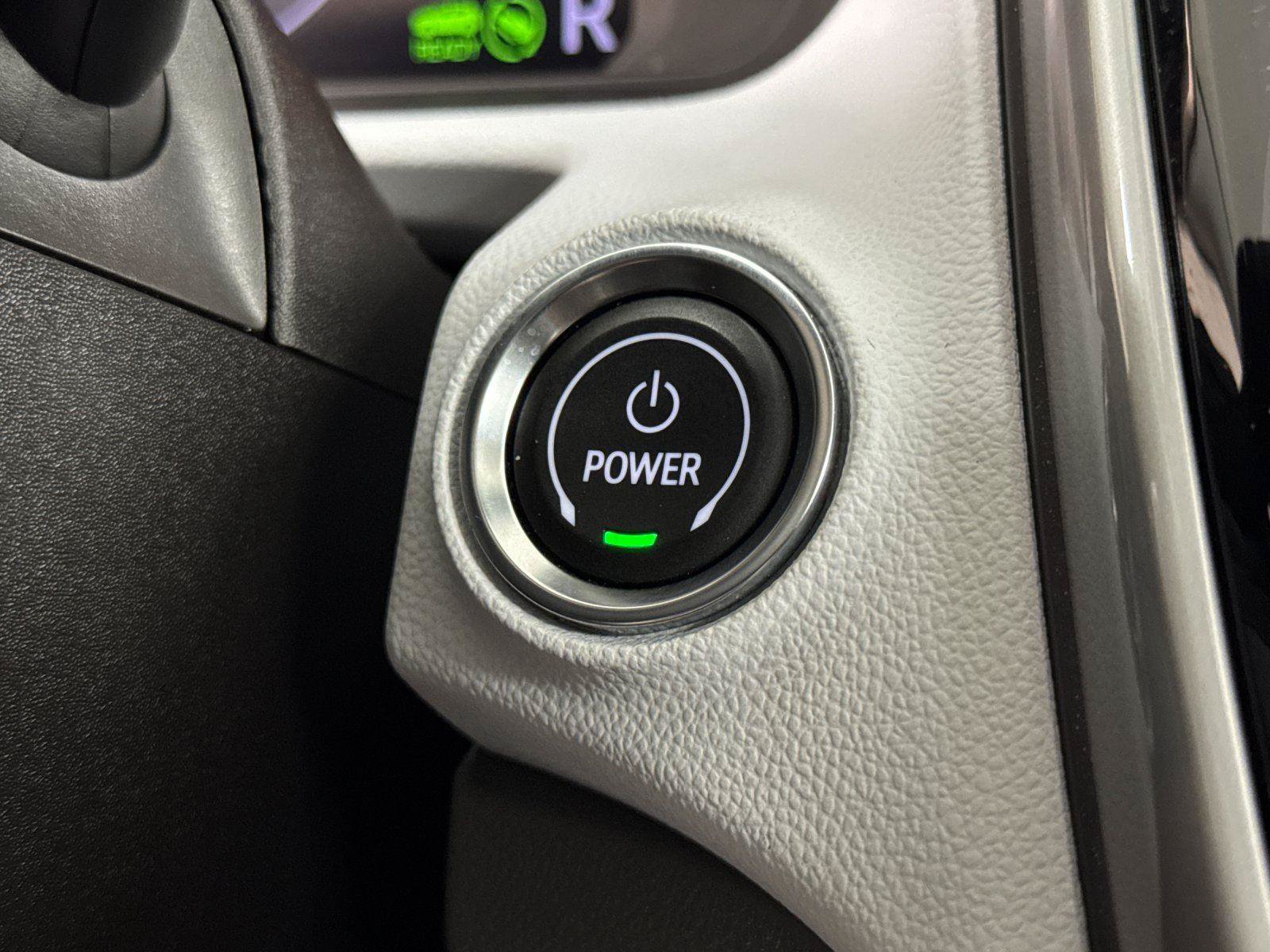 Used 2022 Chevrolet Bolt EUV Premier w/ Sun & Sound Package FWD image 21