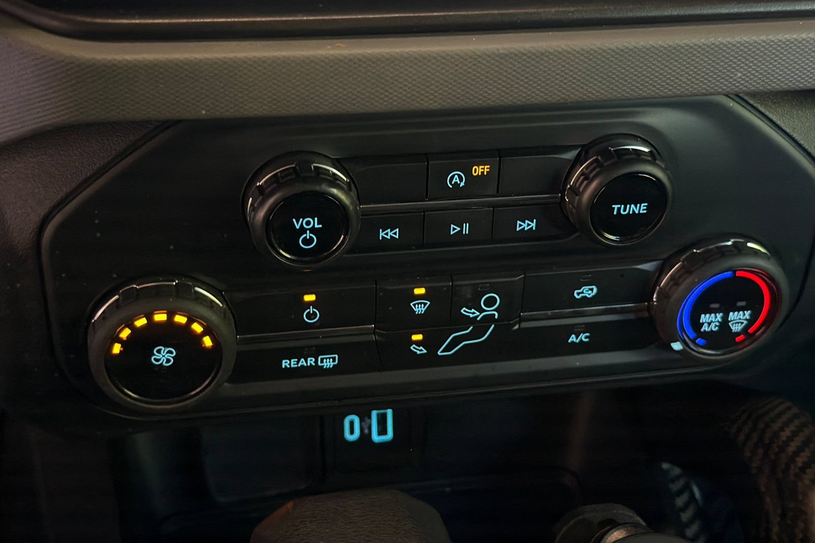 Used 2022 Ford Bronco 4-Door AWD/4WD image 29