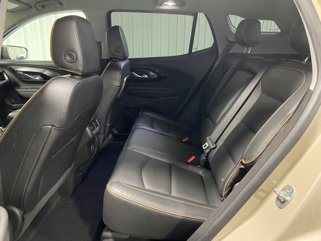Used 2022 GMC Terrain AT4 w/ LPO, Floor Liner Package AWD/4WD image 11