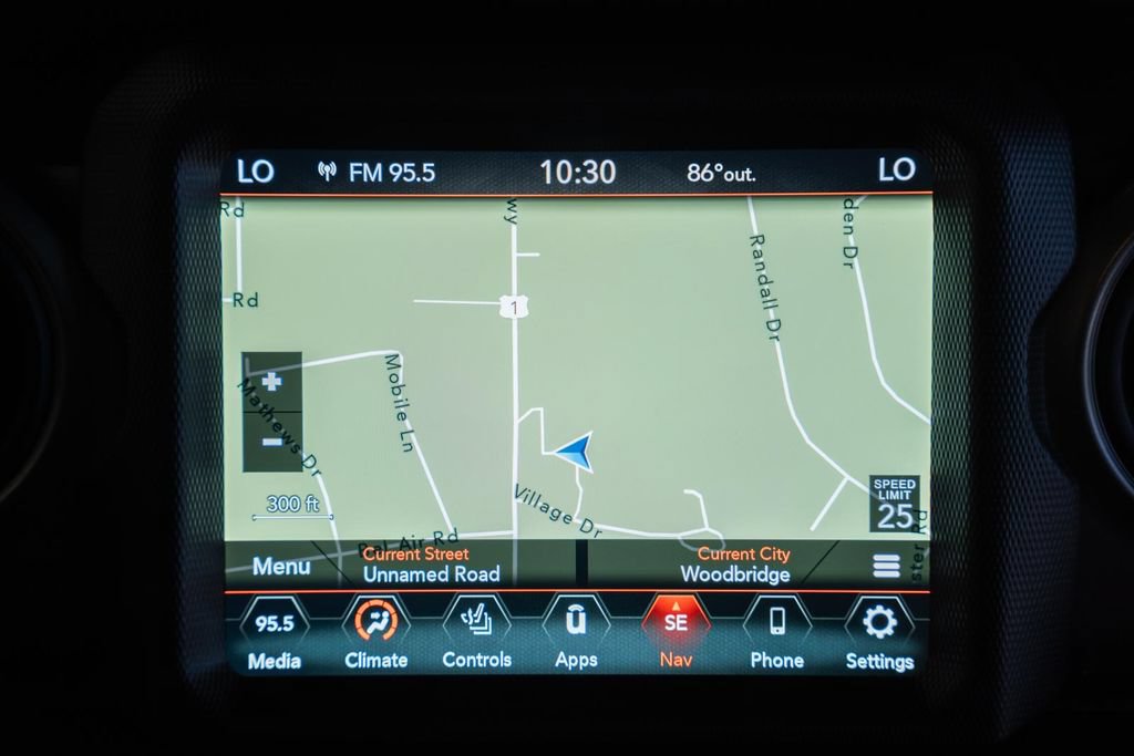 Certified 2022 Jeep Gladiator Sport AWD/4WD image 22