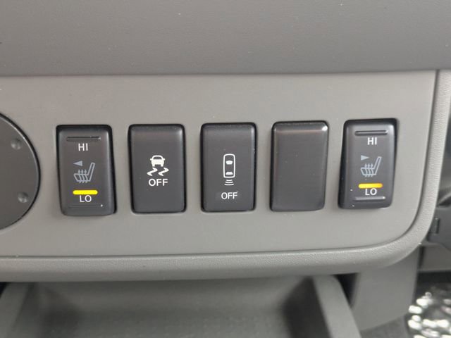 Used 2020 Nissan Frontier SV image 21