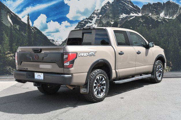 Used 2024 Nissan Titan PRO-4X w/ Pro-4x Convenience Package AWD/4WD image 3