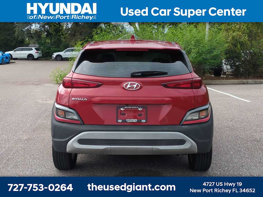 Certified 2022 Hyundai Kona SE FWD image 4