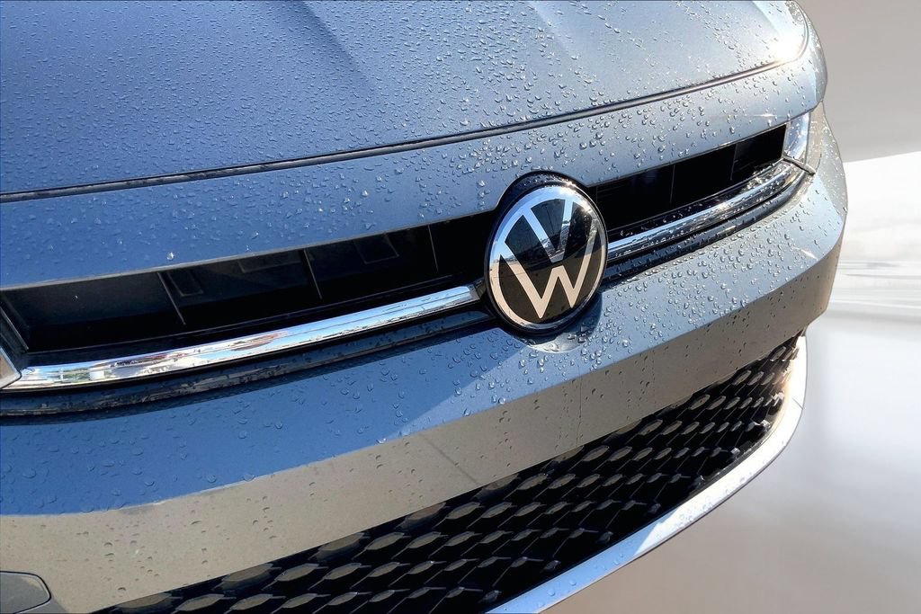 Certified 2025 Volkswagen Jetta SE FWD image 27