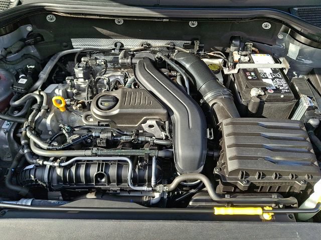 Certified 2024 Volkswagen Taos SE w/ Panoramic Sunroof Package AWD/4WD image 29