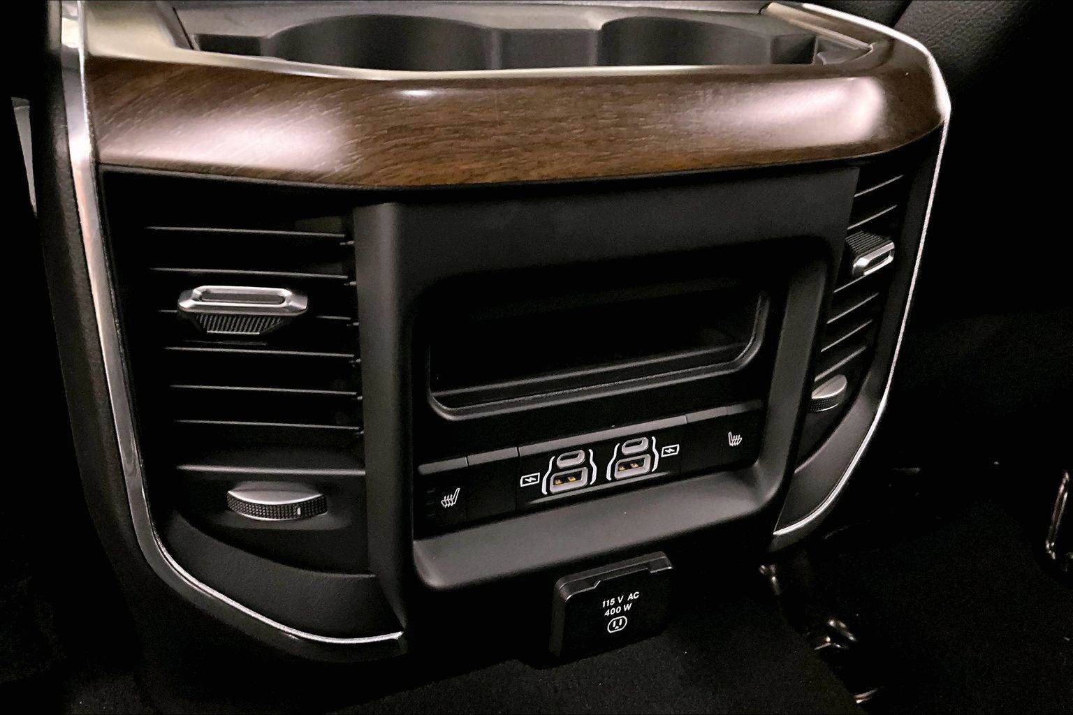 Used 2024 RAM 3500 Laramie image 32