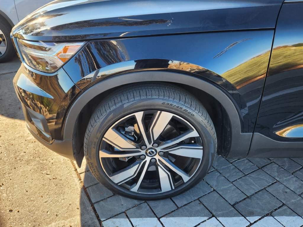 Used 2021 Volvo XC40 P8 Recharge w/ Advanced Package AWD/4WD image 6