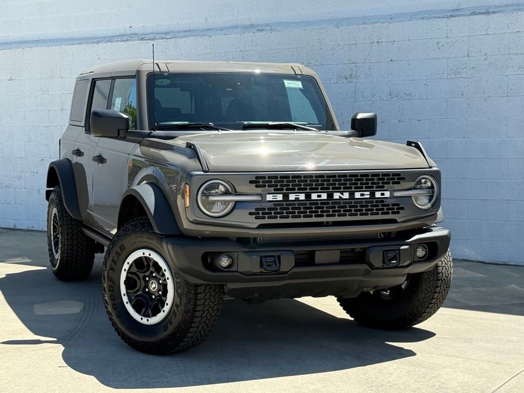 New 2026 Ford Bronco Badlands w/ Sasquatch Package AWD/4WD image 2