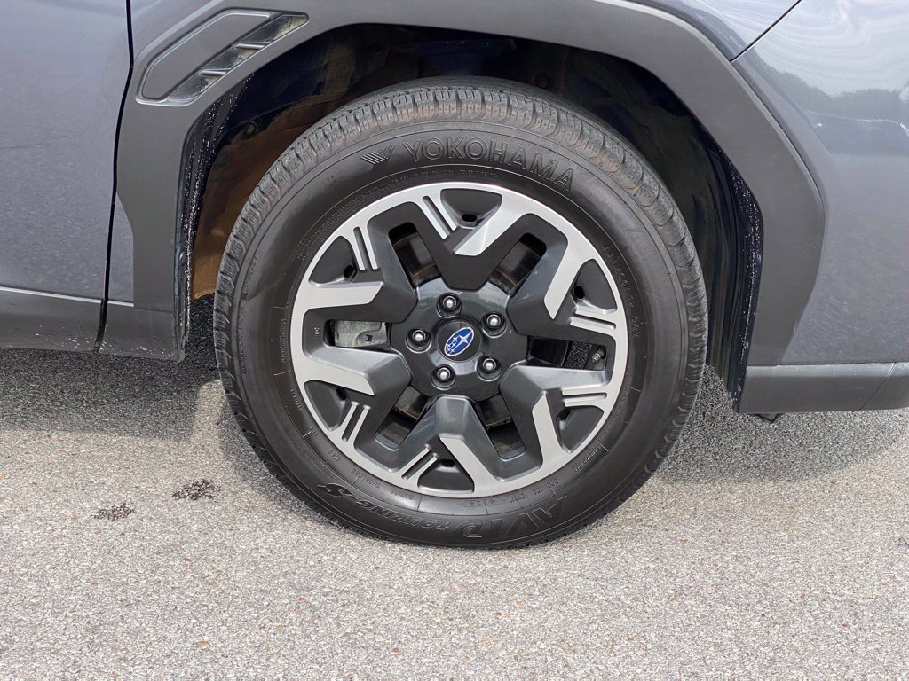 Used 2025 Subaru Forester Premium AWD/4WD image 34