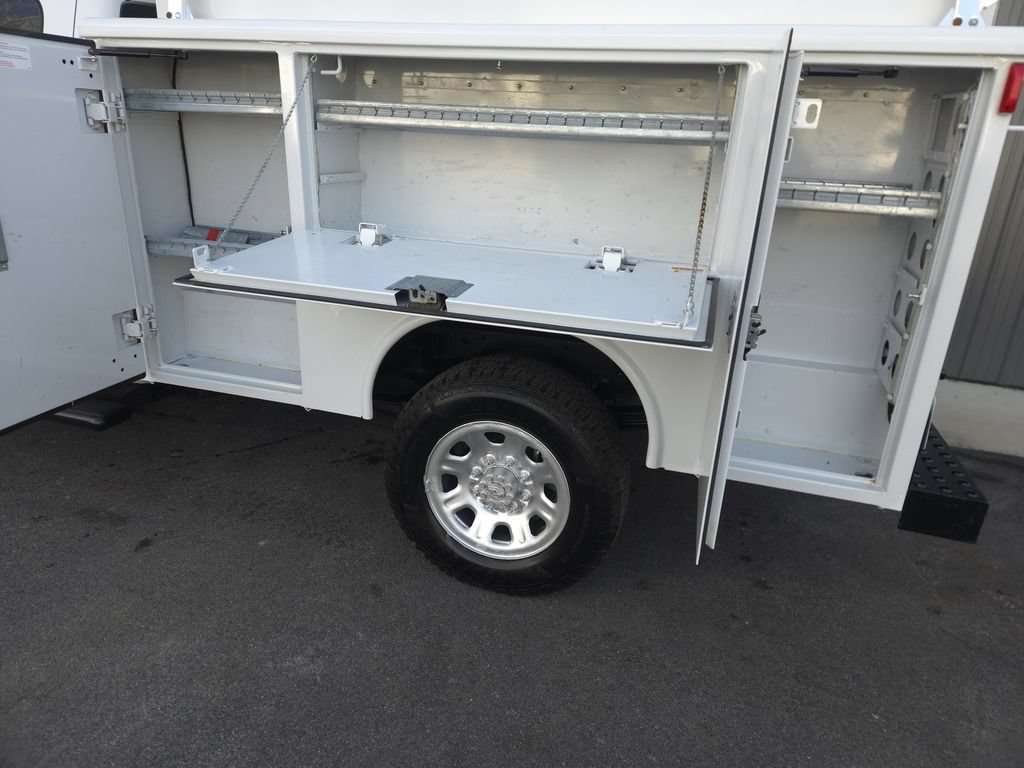 Used 2012 Chevrolet Silverado 3500 W/T AWD/4WD image 4