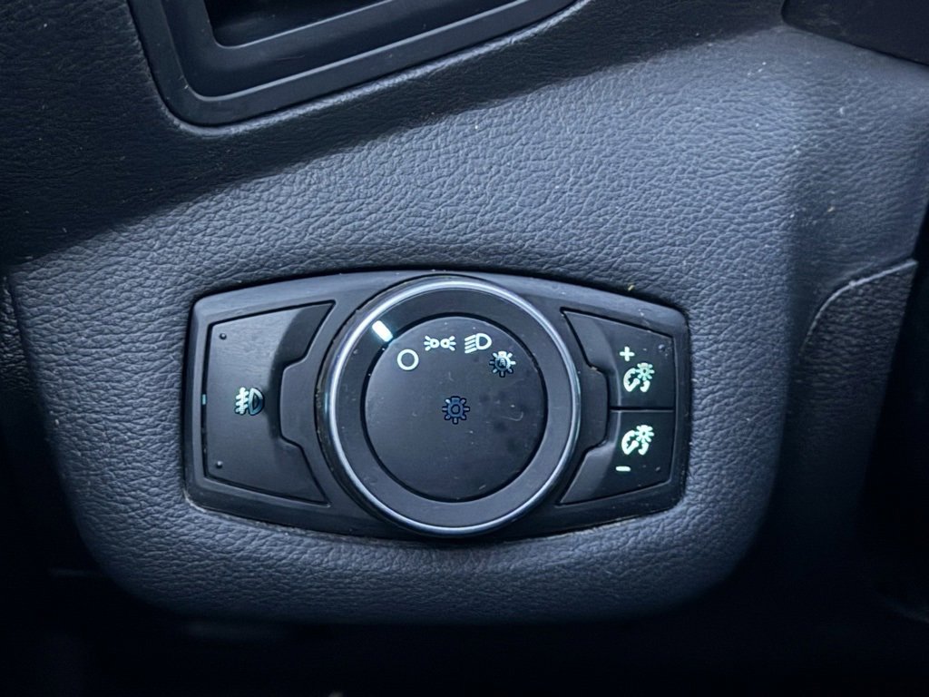 Used 2015 Ford Escape SE image 46