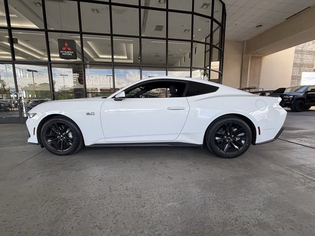 Used 2024 Ford Mustang GT RWD image 2