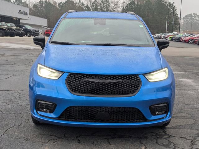 New 2026 Chrysler Pacifica Select w/ S Appearance Package image 3