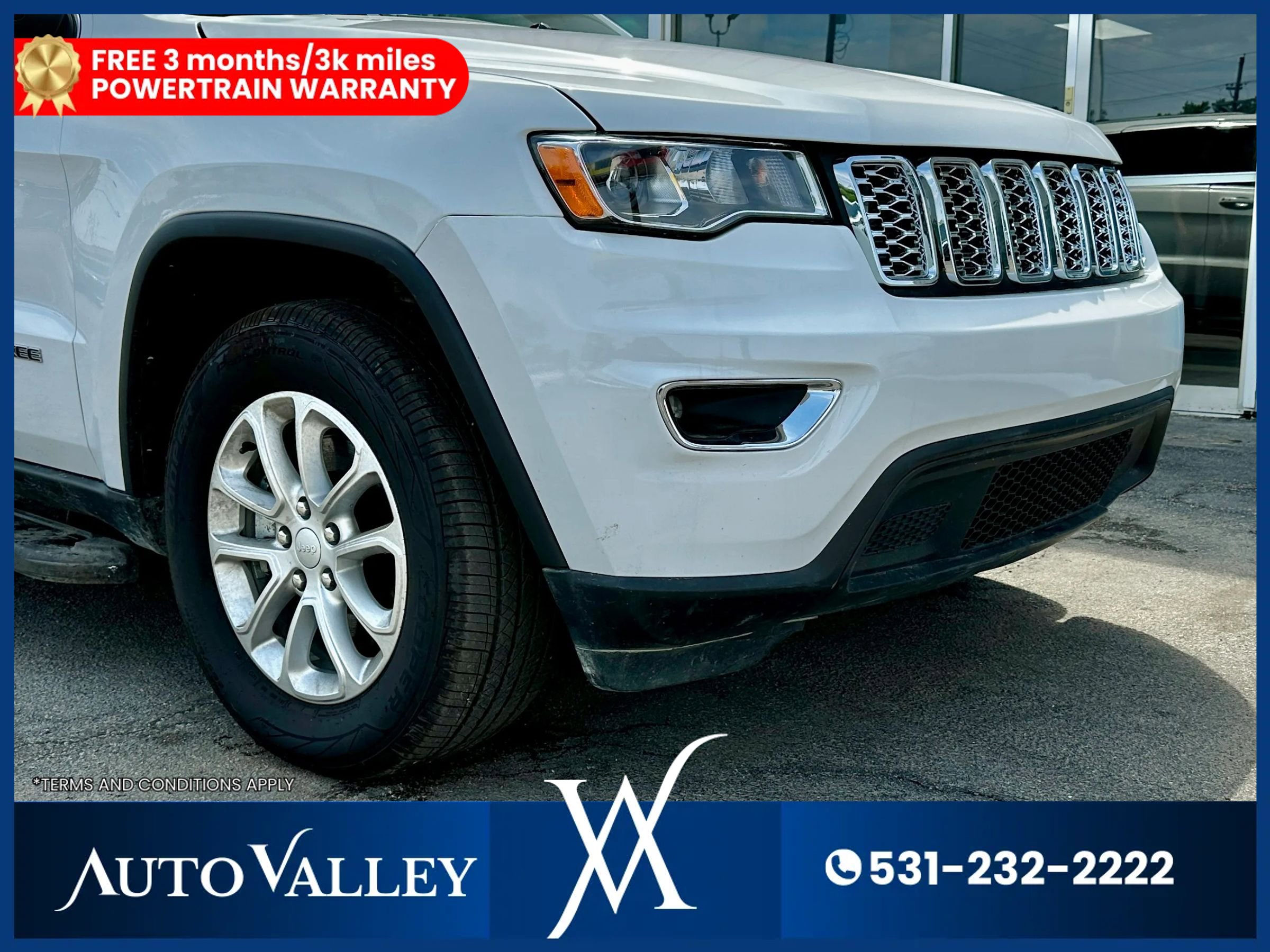Used 2022 Jeep Grand Cherokee Laredo E image 11