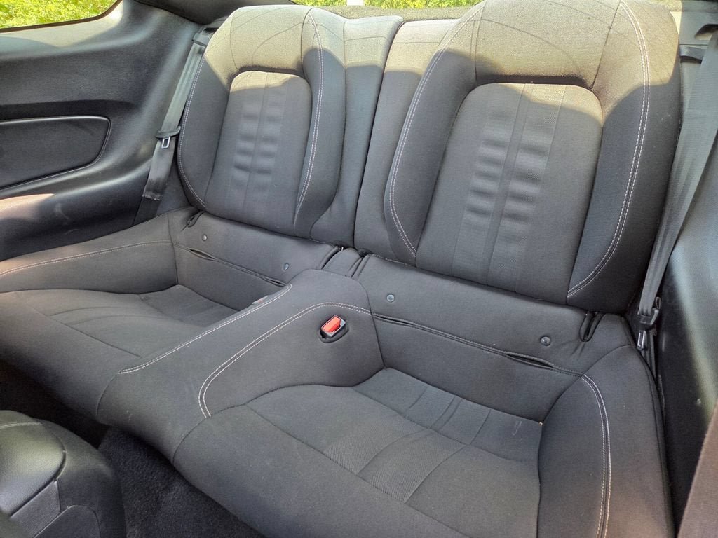 Used 2022 Ford Mustang Coupe RWD image 13