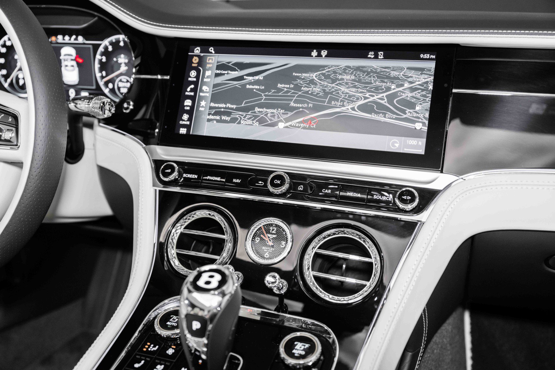 Used 2022 Bentley Continental GT image 27