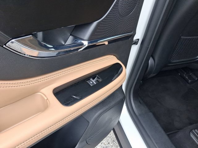 Used 2023 Lincoln Corsair Reserve FWD image 10