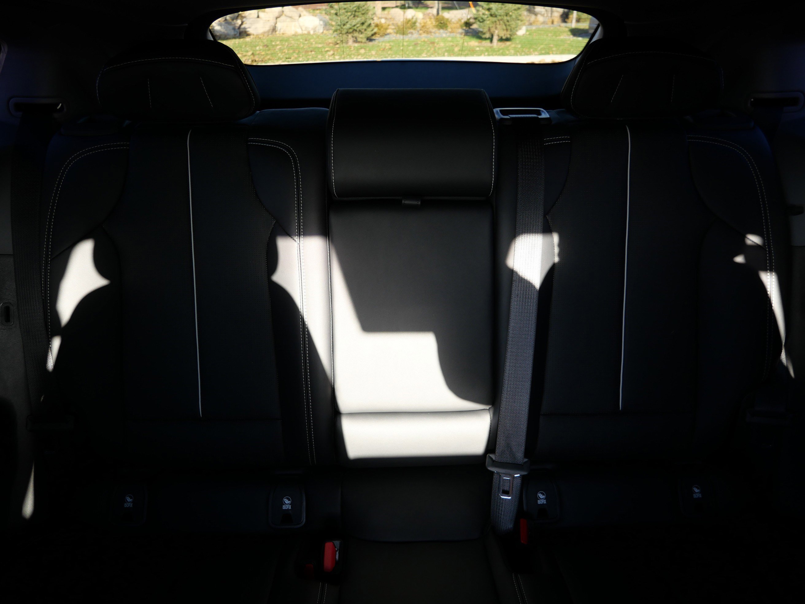 Used 2025 Cadillac Optiq Sport 2 w/ LPO, ONYX Package image 11