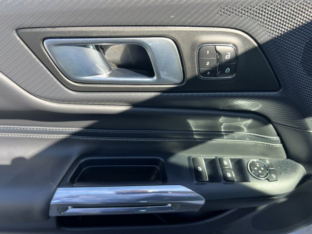 Used 2025 Ford Mustang GT Premium RWD image 9