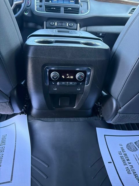 Used 2024 Chevrolet Tahoe High Country AWD/4WD image 12