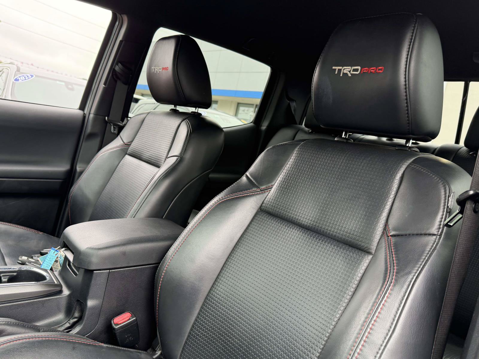 Used 2017 Toyota Tacoma TRD Pro AWD/4WD image 10