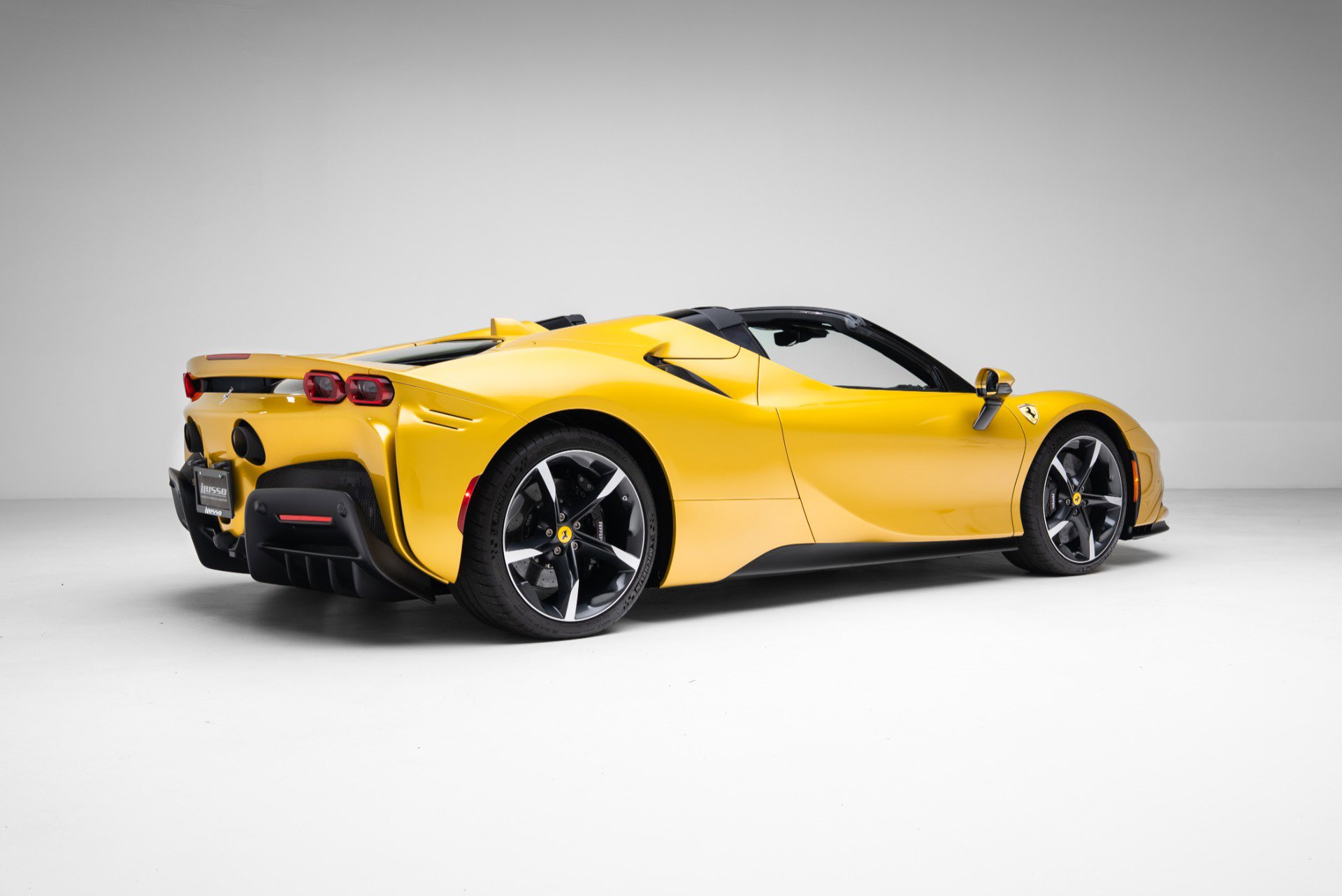 Used 2023 Ferrari SF90 Spider AWD/4WD image 6