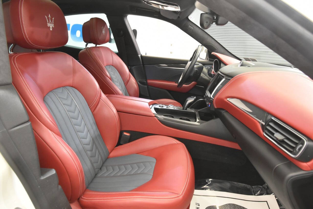 Used 2020 Maserati Levante GranLusso image 15